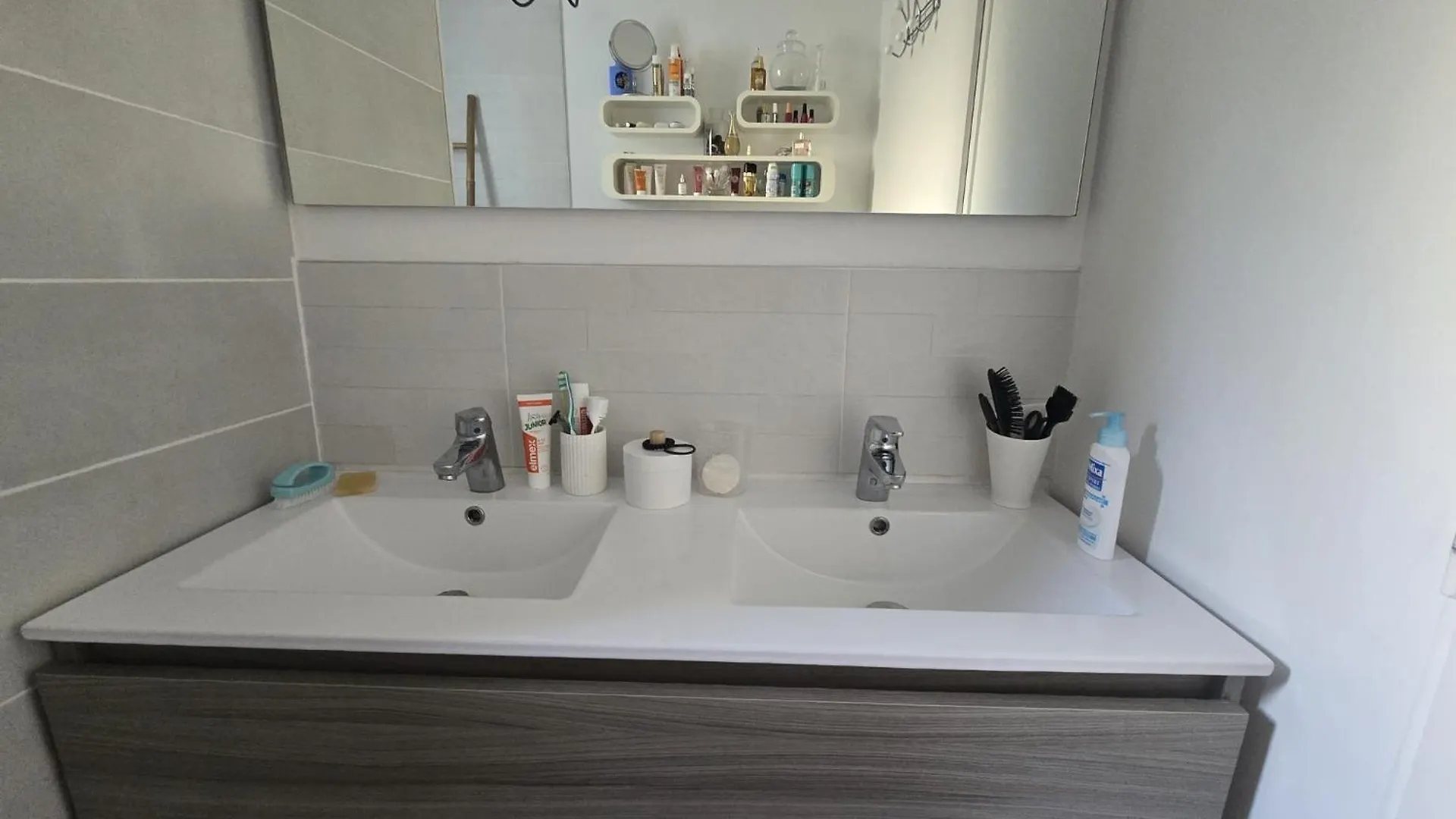 Apartament Phil Villeneuve-lès-Avignon 0*,